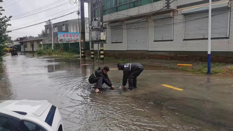 雄安公安：疾风骤雨里筑牢“藏蓝堤坝”